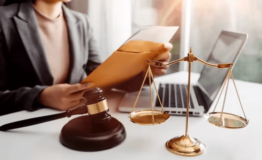 What Happens During Your First Meeting with a Family Lawyer